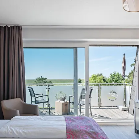 No.1 Hotel 3*